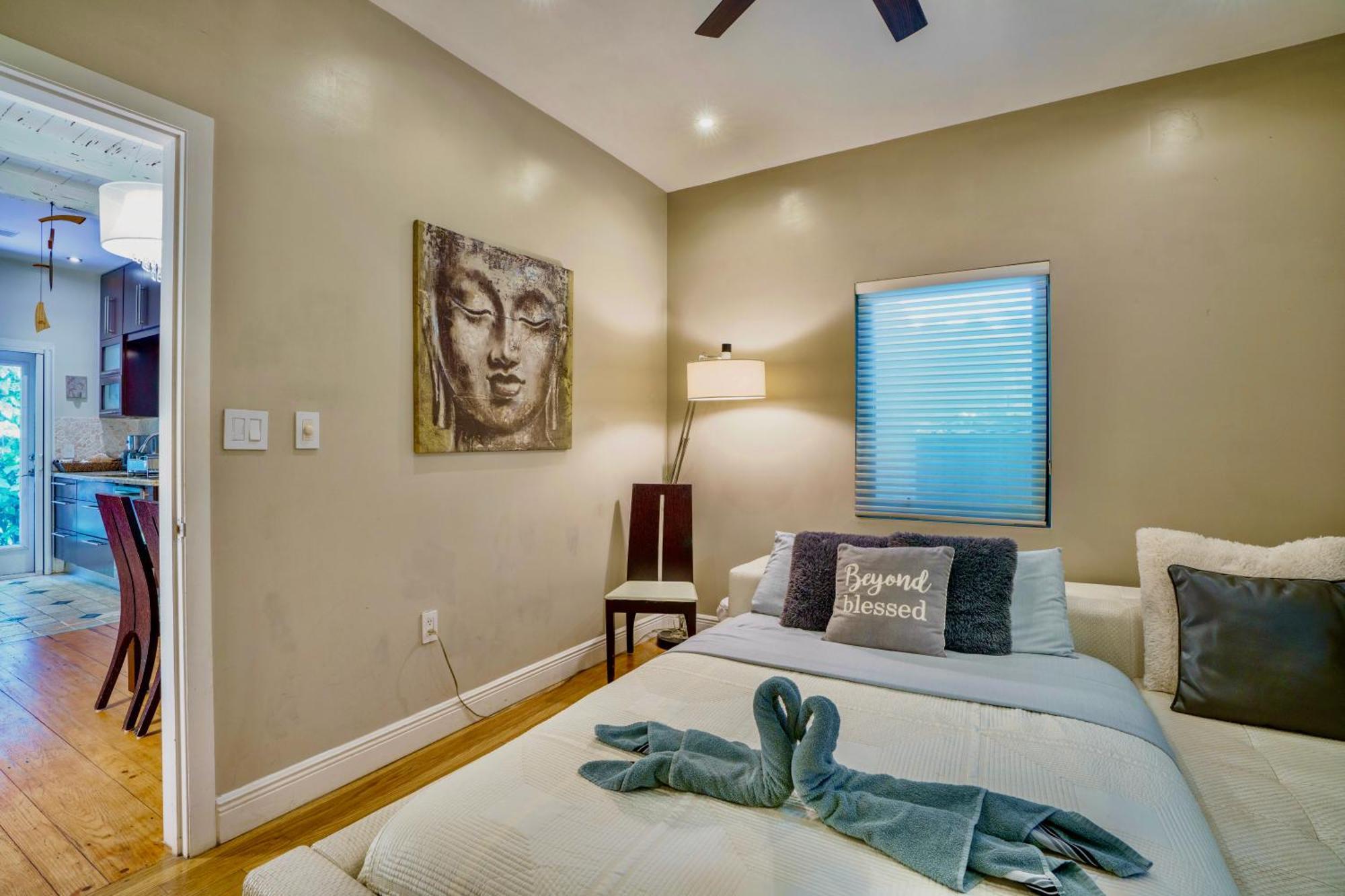 Entire Private Beautiful 2 Bedroom Plus Den House With Gated Front&Back Yard And Free Parking 10Min Drive To Miami Beach Buitenkant foto